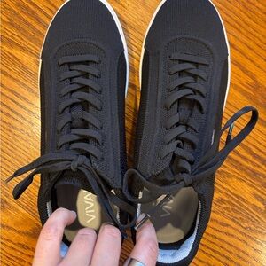 Vivaia Unisex Black Knit Sneakers (Waterproof)